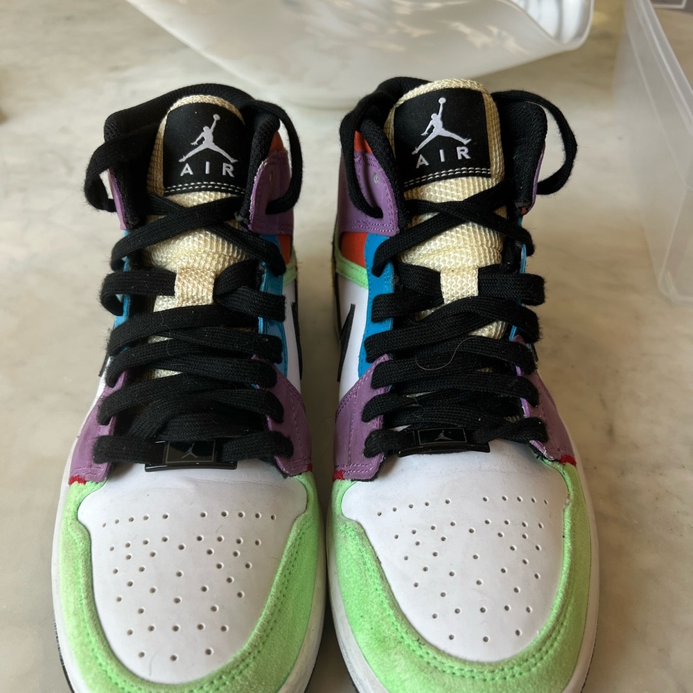 Women’s Jordan 1 Mid “Lightbulb”